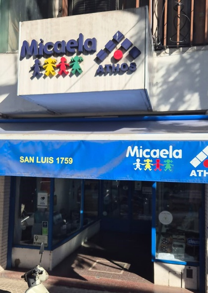 MICAELA  - ATHOS